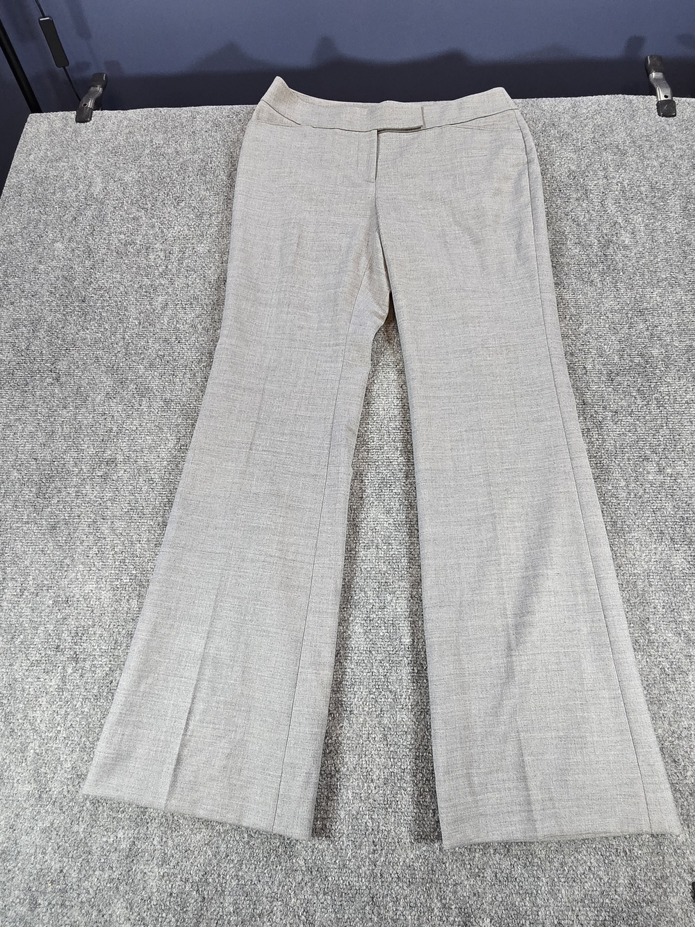 WHBM White House Black Market Light Gray Wool Blend Flare Dress Pants Women’s 6R